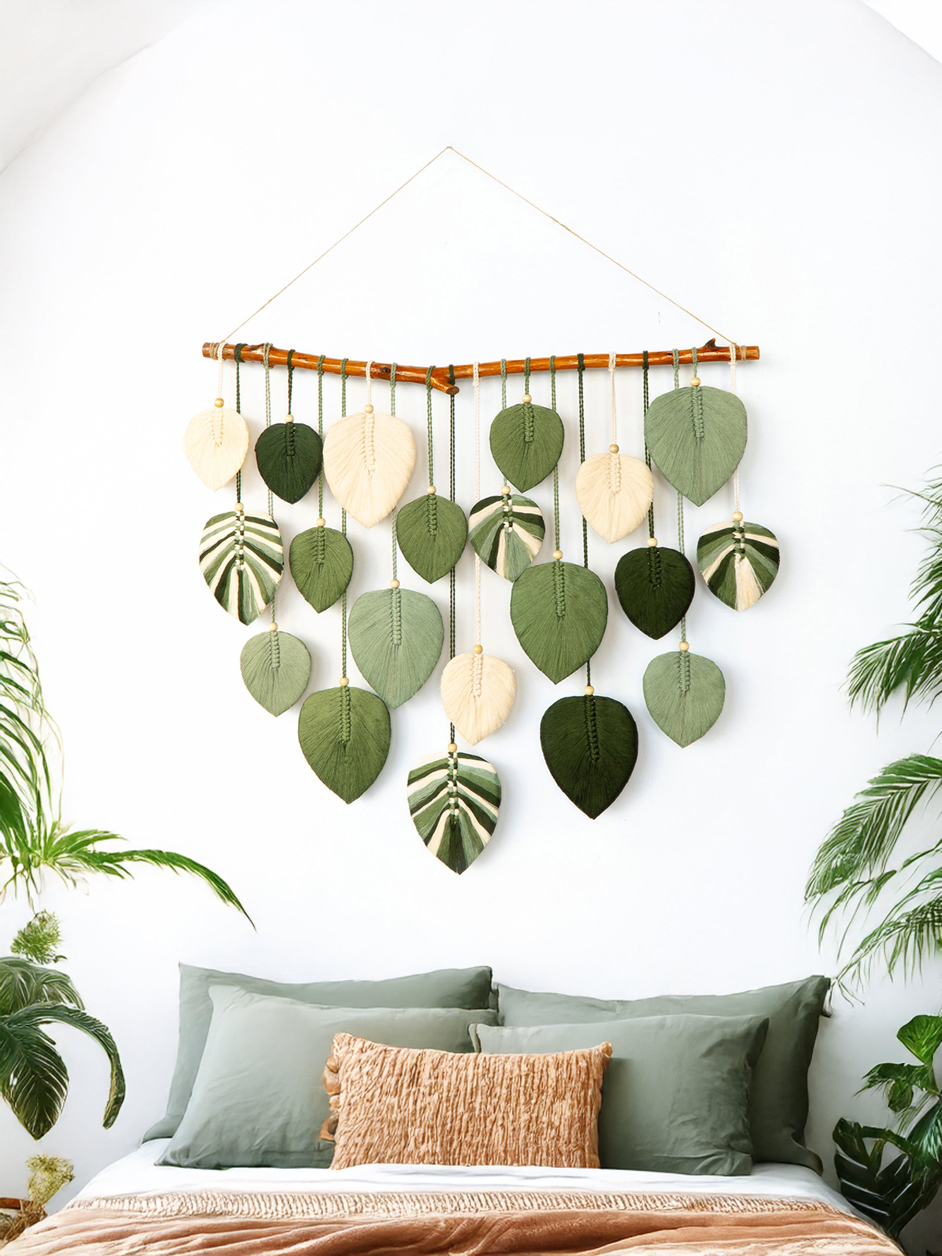 Rima Assorted Large Macrame Leaves