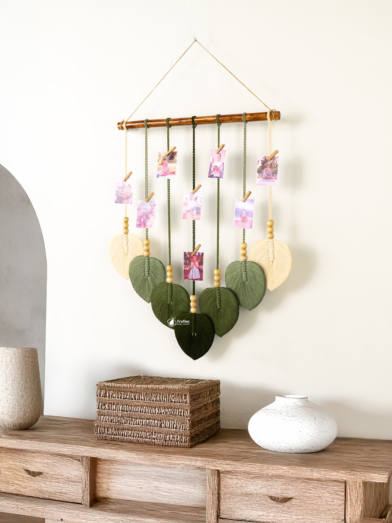Wall decor Macrame Leaf Wall Hanging Photo Display, ideal for storing memorable moments in modern or rustic spaces.
